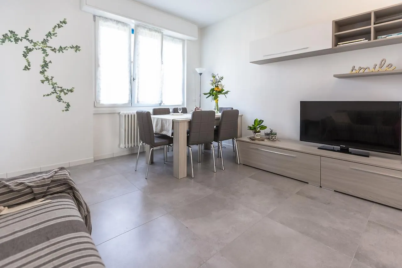 Milano Business Balcony Flat Apartment  Milan