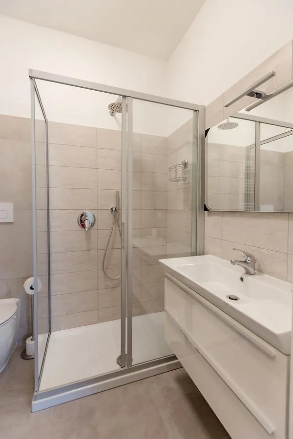 Milano Business Balcony Flat Lägenhet